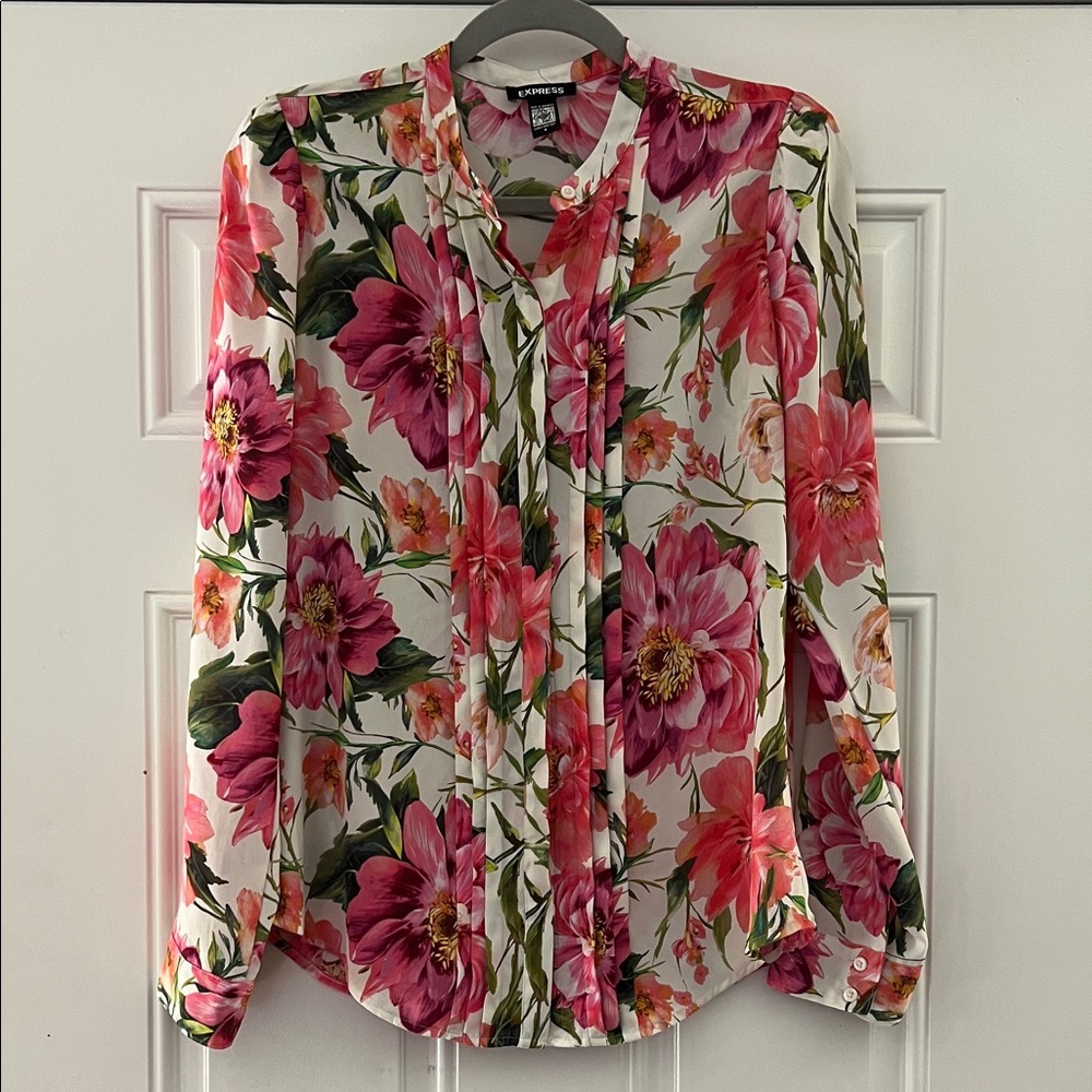 Express Women’s Floral Print Long Sleeve Button Down Blouse Size: M